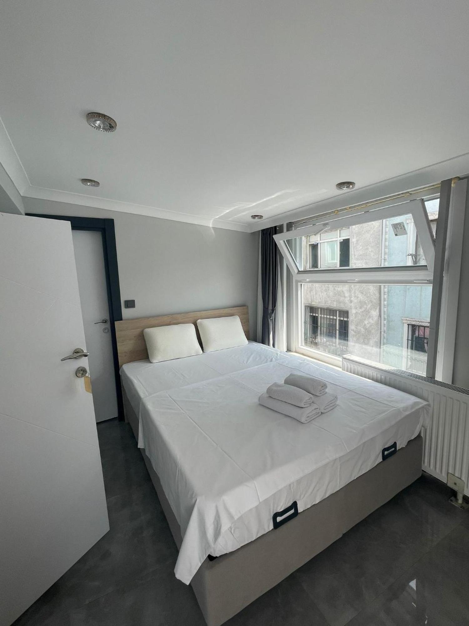 Moonlight Hotel Istanbul Bagian luar foto